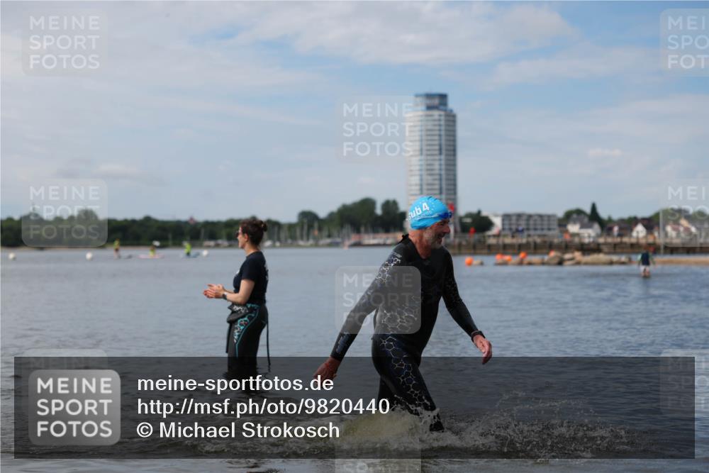21.06.2026 - Viking Triathlon Michael Strokosch http://msf.ph/oto/9820440 21.06.2026 10:58:28 Schwimmen 439 meine-sportfotos.de