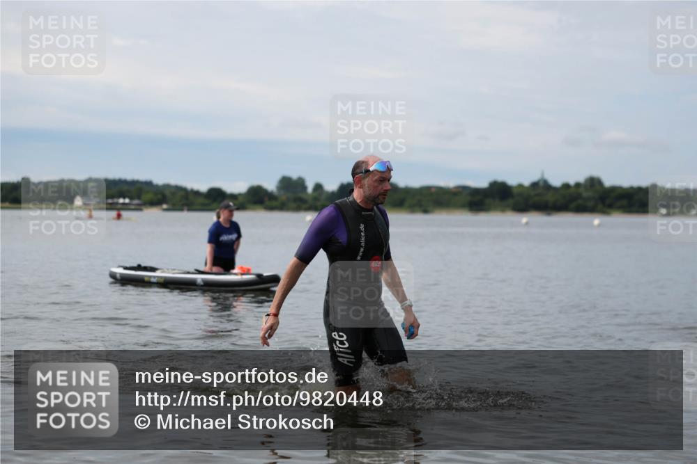 21.06.2026 - Viking Triathlon Michael Strokosch http://msf.ph/oto/9820448 21.06.2026 10:58:42 Schwimmen 141 meine-sportfotos.de
