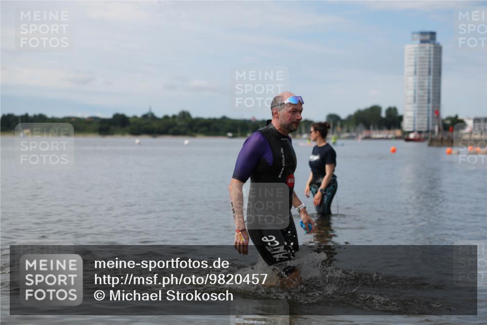 21.06.2026 - Viking Triathlon Michael Strokosch http://msf.ph/oto/9820457 21.06.2026 10:58:44 Schwimmen 141 meine-sportfotos.de