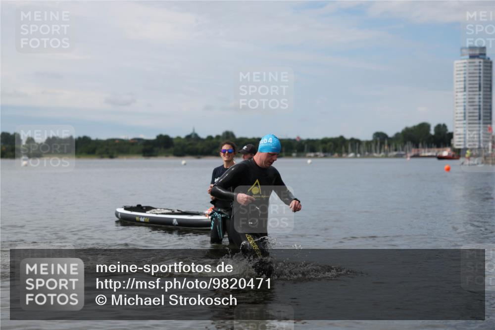 21.06.2026 - Viking Triathlon Michael Strokosch http://msf.ph/oto/9820471 21.06.2026 10:59:10 Schwimmen 106, 253 meine-sportfotos.de