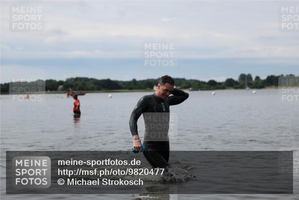 21.06.2026 - Viking Triathlon Michael Strokosch http://msf.ph/oto/9820477 21.06.2026 10:59:18 Schwimmen 106, 253 meine-sportfotos.de