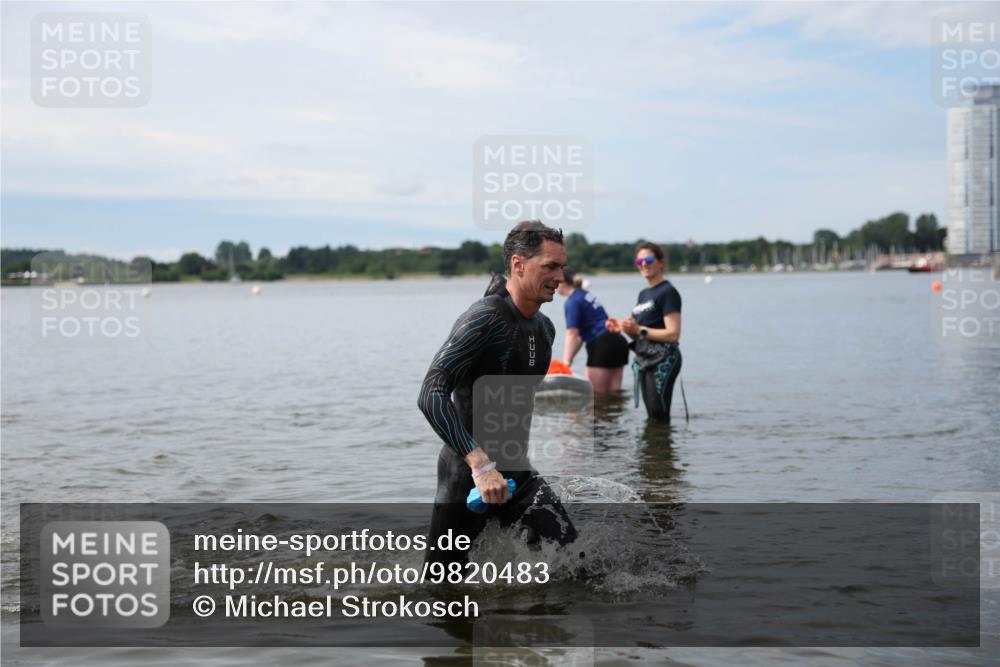 21.06.2026 - Viking Triathlon Michael Strokosch http://msf.ph/oto/9820483 21.06.2026 10:59:20 Schwimmen 106, 253 meine-sportfotos.de