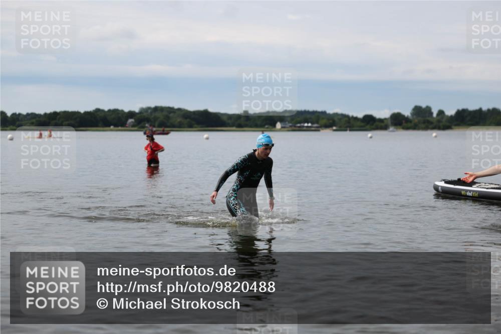 21.06.2026 - Viking Triathlon Michael Strokosch http://msf.ph/oto/9820488 21.06.2026 10:59:40 Schwimmen 542 meine-sportfotos.de