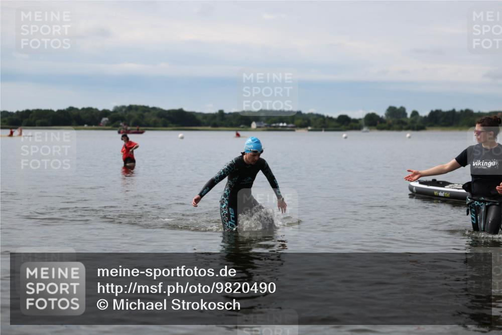 21.06.2026 - Viking Triathlon Michael Strokosch http://msf.ph/oto/9820490 21.06.2026 10:59:41 Schwimmen 542 meine-sportfotos.de