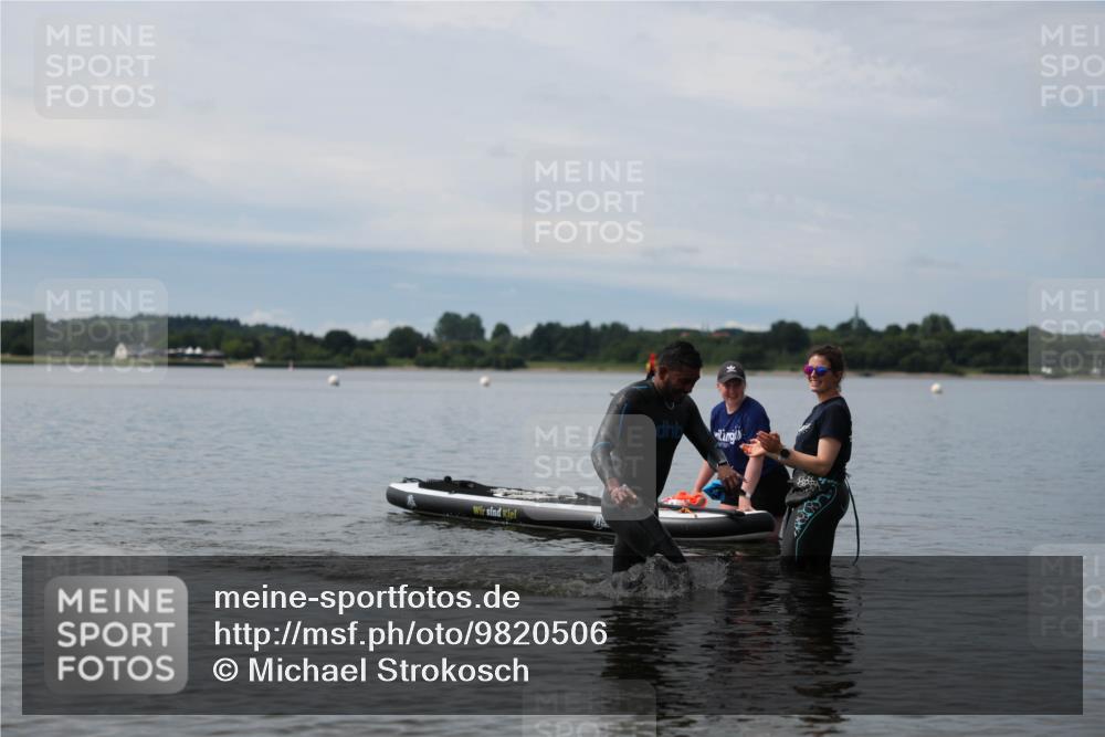 21.06.2026 - Viking Triathlon Michael Strokosch http://msf.ph/oto/9820506 21.06.2026 11:01:00 Schwimmen 71 meine-sportfotos.de