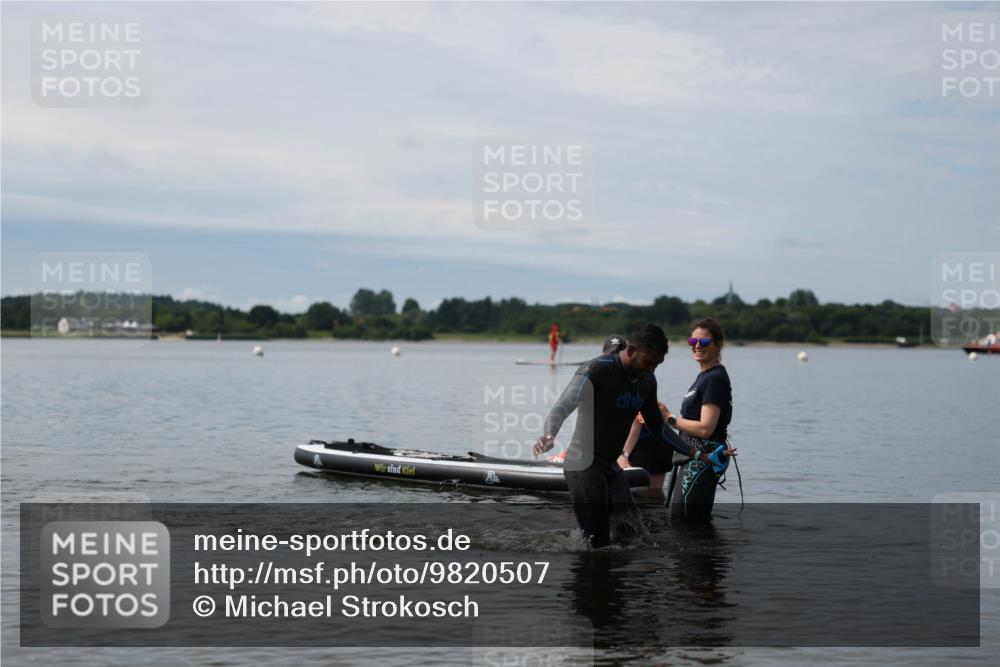 21.06.2026 - Viking Triathlon Michael Strokosch http://msf.ph/oto/9820507 21.06.2026 11:01:01 Schwimmen 71 meine-sportfotos.de