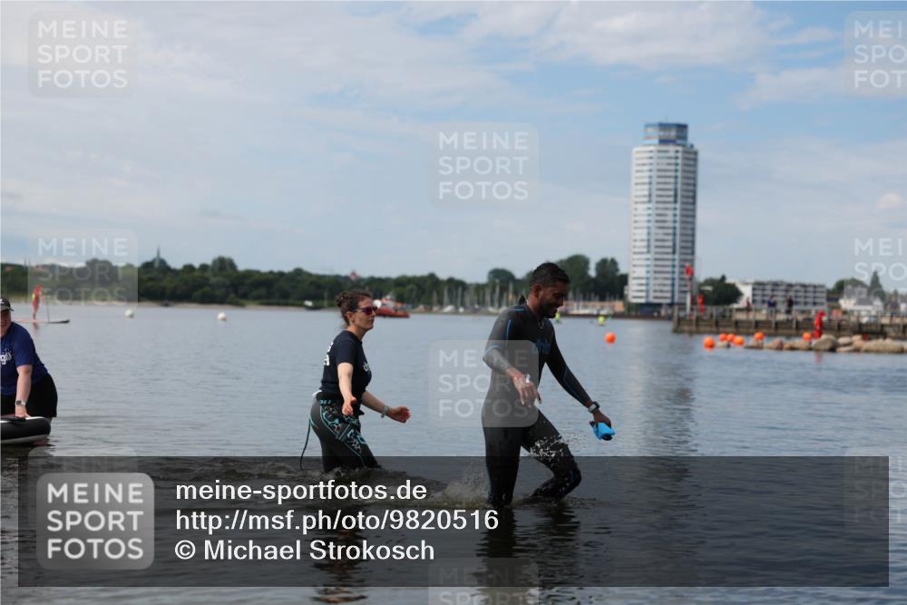 21.06.2026 - Viking Triathlon Michael Strokosch http://msf.ph/oto/9820516 21.06.2026 11:01:03 Schwimmen 71 meine-sportfotos.de