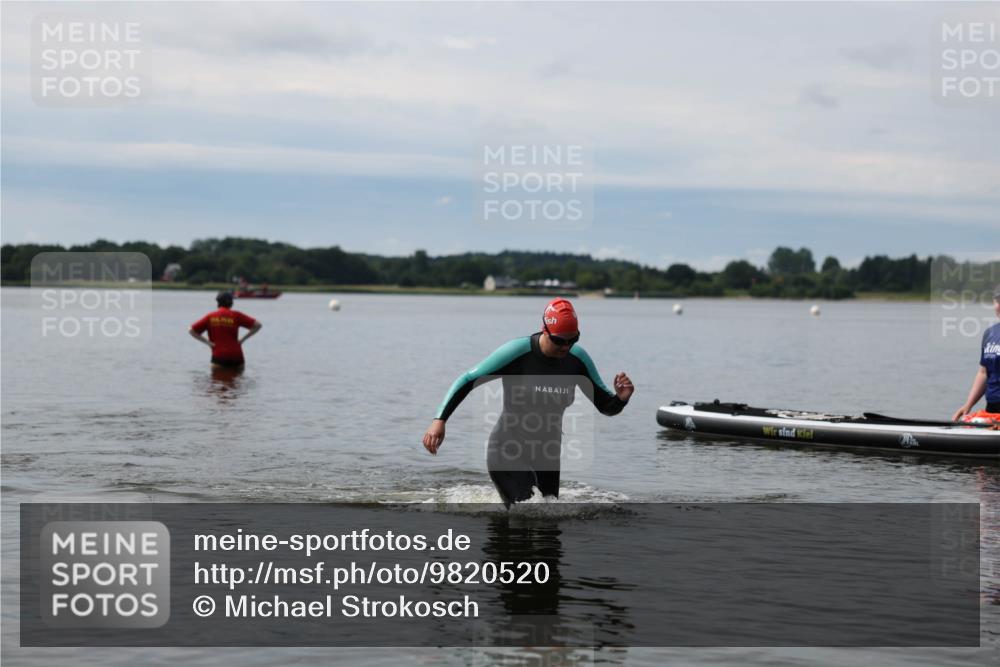 21.06.2026 - Viking Triathlon Michael Strokosch http://msf.ph/oto/9820520 21.06.2026 11:01:56 Schwimmen 646 meine-sportfotos.de