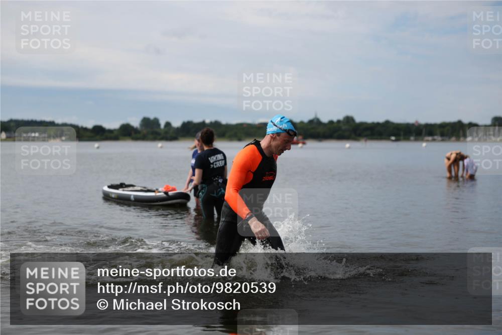 21.06.2026 - Viking Triathlon Michael Strokosch http://msf.ph/oto/9820539 21.06.2026 11:02:50 Schwimmen 379 meine-sportfotos.de