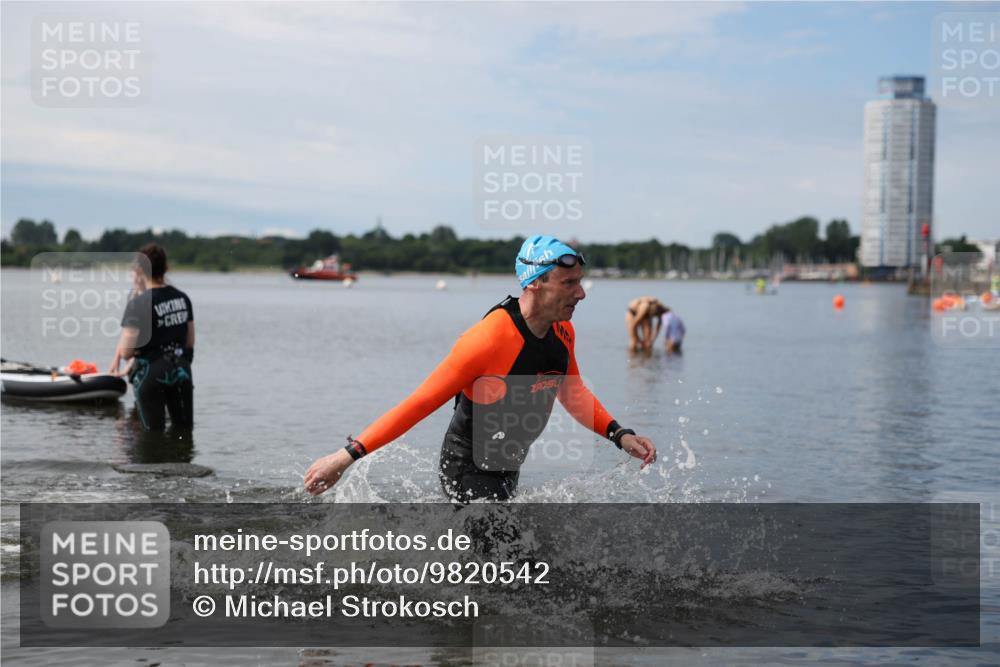 21.06.2026 - Viking Triathlon Michael Strokosch http://msf.ph/oto/9820542 21.06.2026 11:02:51 Schwimmen 379 meine-sportfotos.de