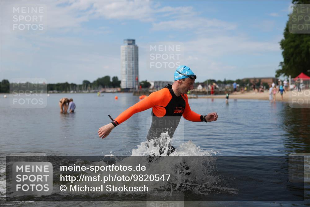 21.06.2026 - Viking Triathlon Michael Strokosch http://msf.ph/oto/9820547 21.06.2026 11:02:52 Schwimmen 379 meine-sportfotos.de
