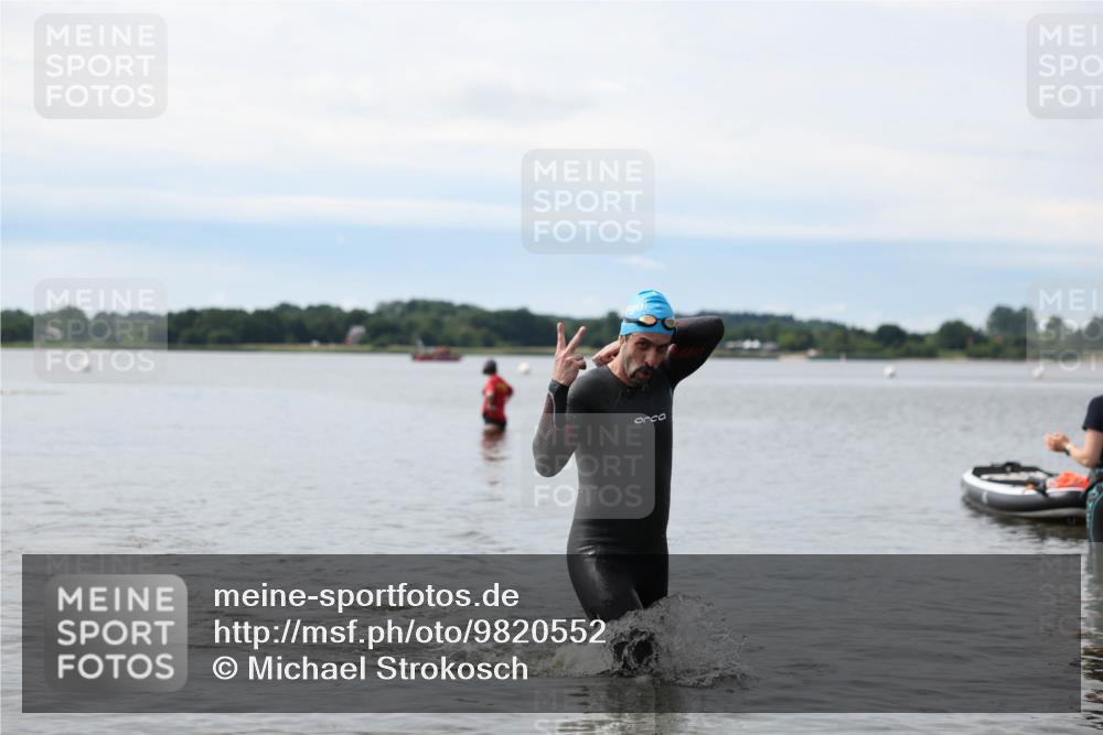 21.06.2026 - Viking Triathlon Michael Strokosch http://msf.ph/oto/9820552 21.06.2026 11:03:20 Schwimmen 529 meine-sportfotos.de