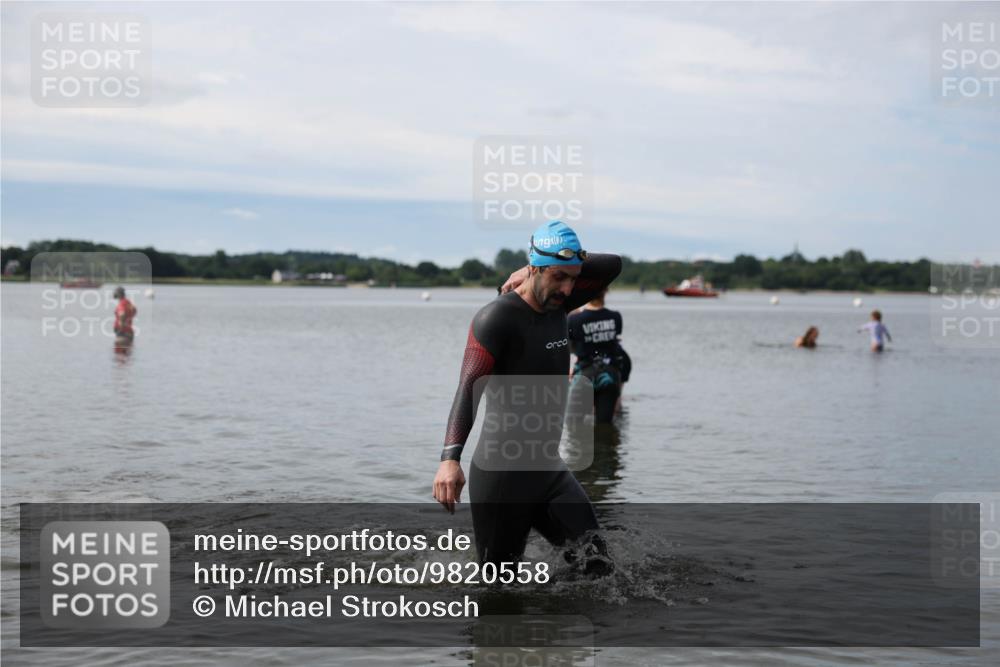 21.06.2026 - Viking Triathlon Michael Strokosch http://msf.ph/oto/9820558 21.06.2026 11:03:21 Schwimmen 529 meine-sportfotos.de