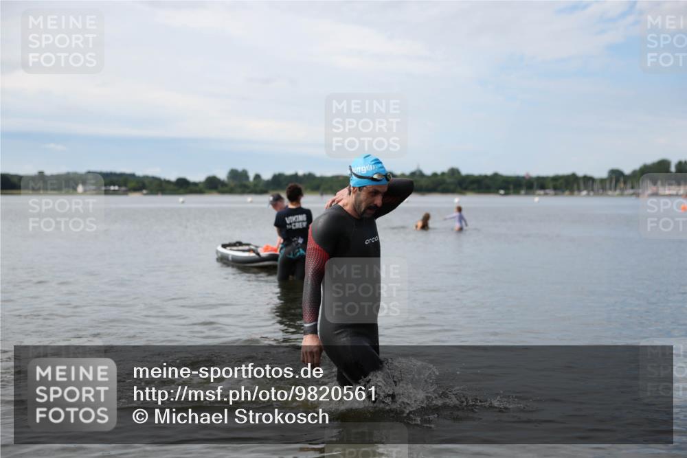 21.06.2026 - Viking Triathlon Michael Strokosch http://msf.ph/oto/9820561 21.06.2026 11:03:22 Schwimmen 529 meine-sportfotos.de