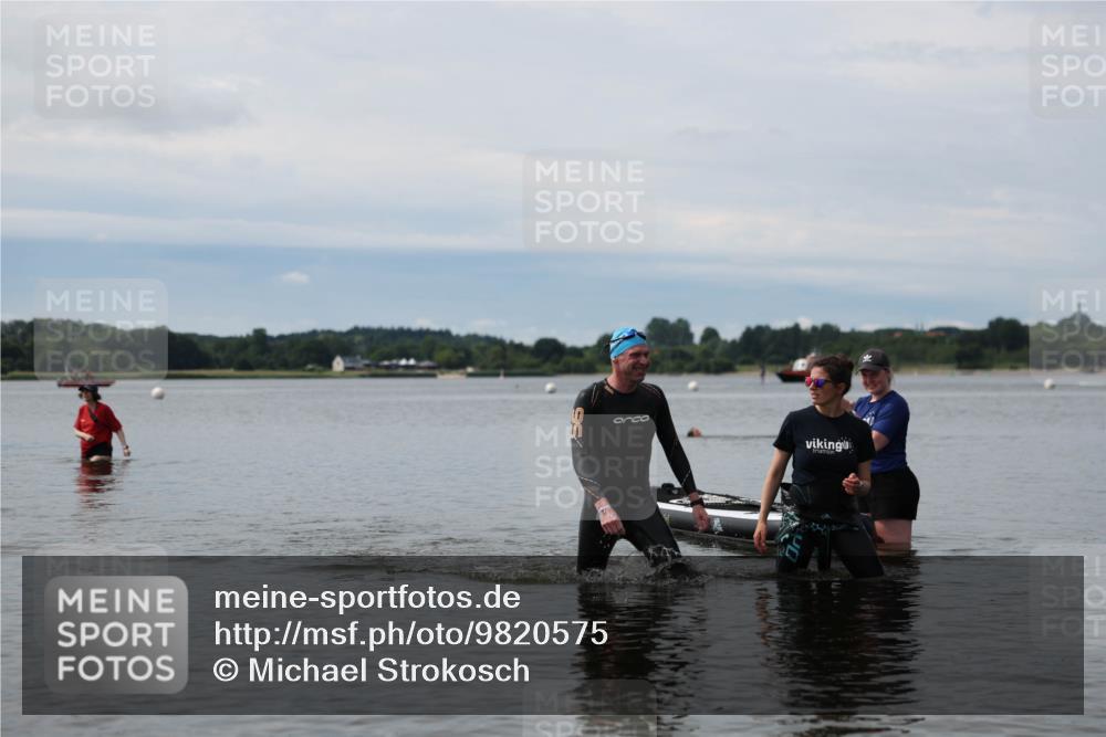 21.06.2026 - Viking Triathlon Michael Strokosch http://msf.ph/oto/9820575 21.06.2026 11:04:07 Schwimmen 421 meine-sportfotos.de