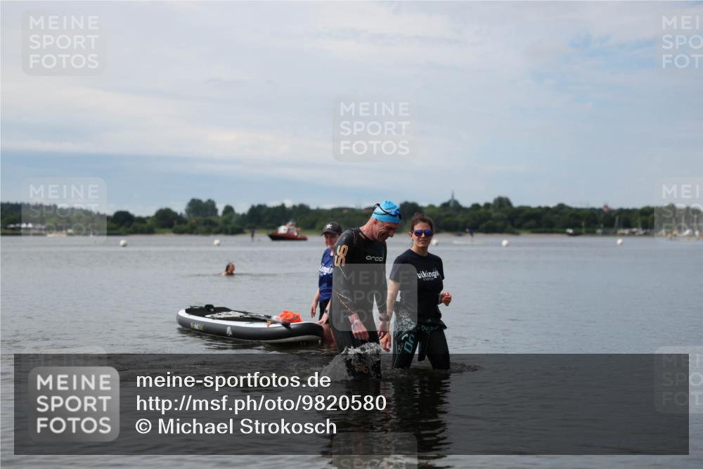 21.06.2026 - Viking Triathlon Michael Strokosch http://msf.ph/oto/9820580 21.06.2026 11:04:09 Schwimmen 421 meine-sportfotos.de