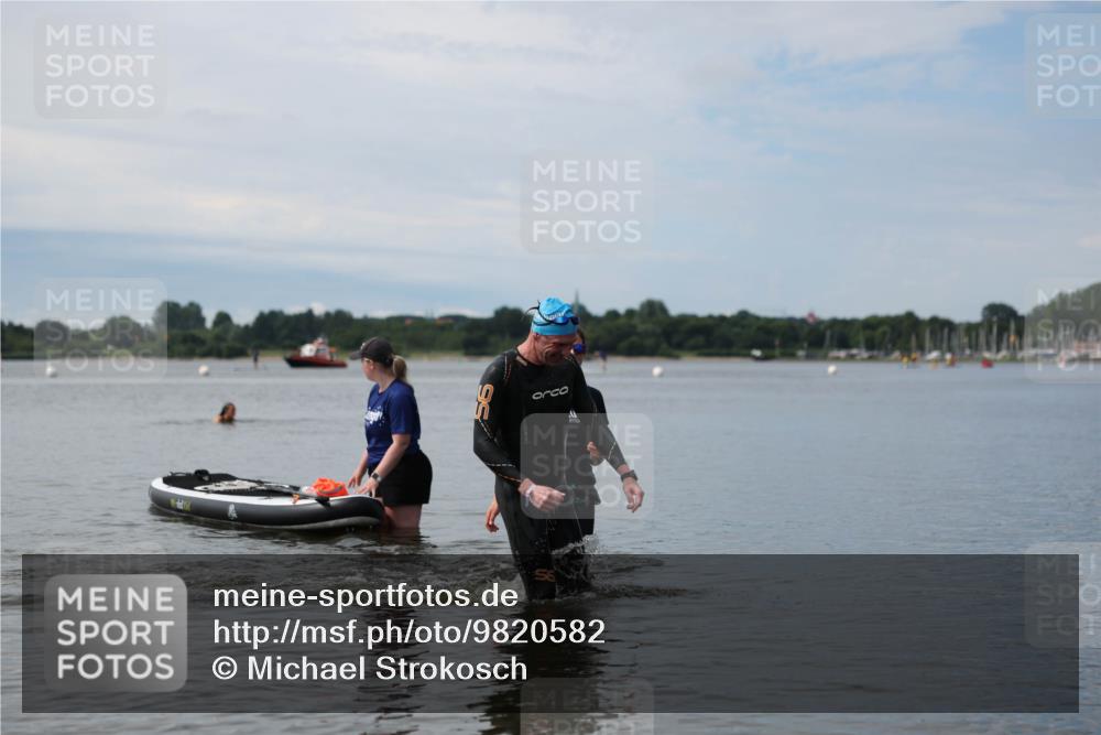 21.06.2026 - Viking Triathlon Michael Strokosch http://msf.ph/oto/9820582 21.06.2026 11:04:09 Schwimmen 421 meine-sportfotos.de