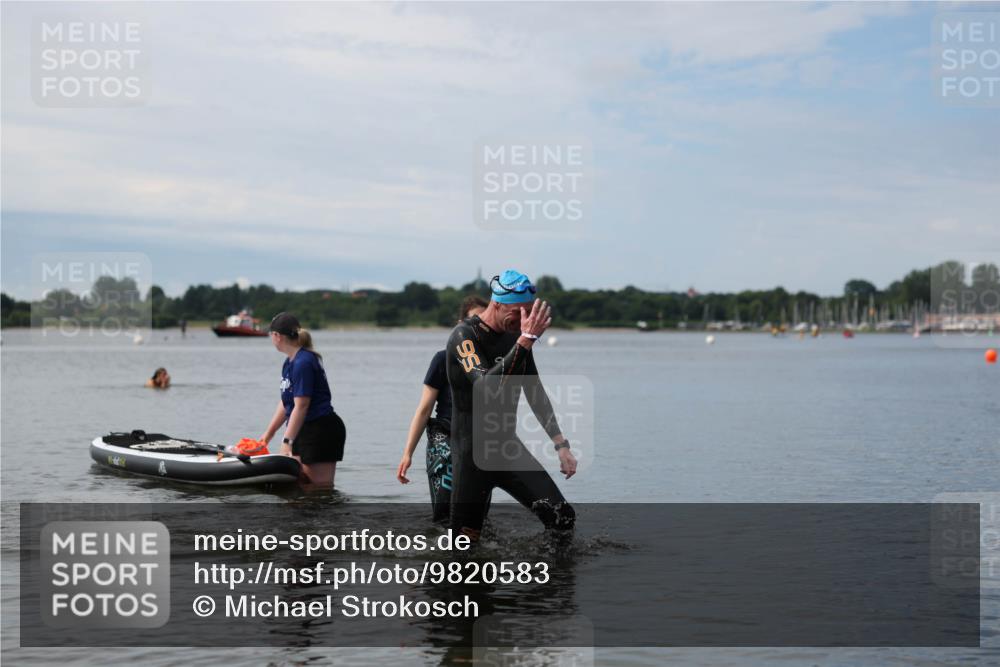 21.06.2026 - Viking Triathlon Michael Strokosch http://msf.ph/oto/9820583 21.06.2026 11:04:09 Schwimmen 421 meine-sportfotos.de