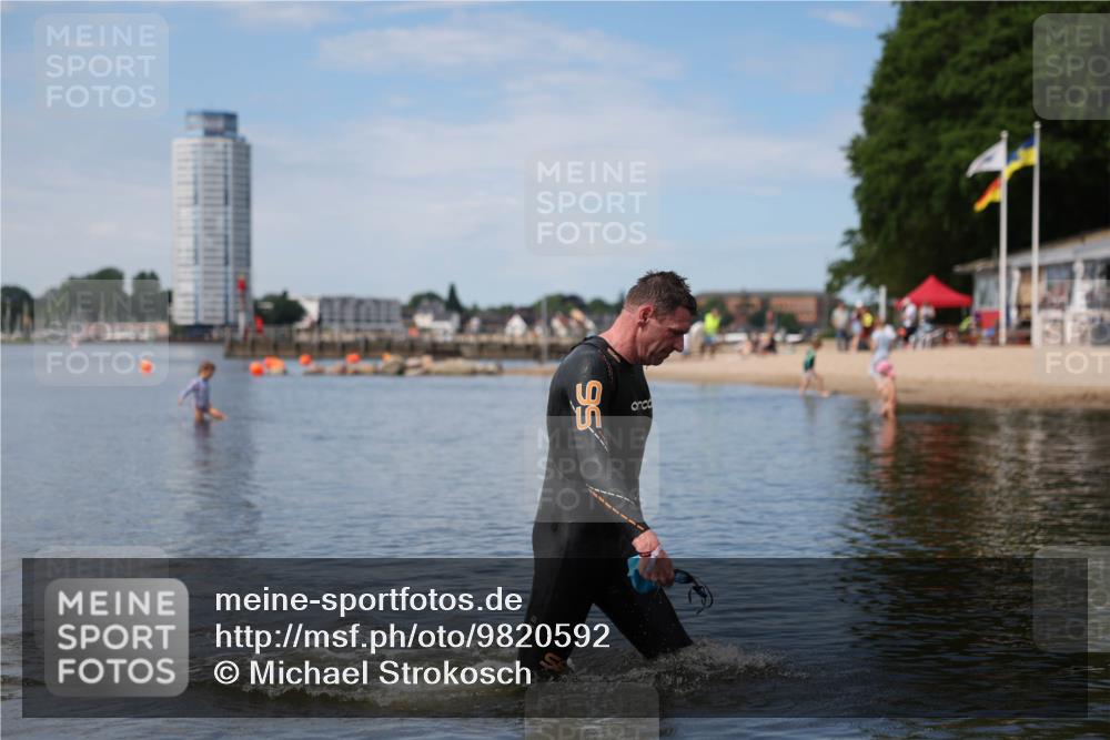 21.06.2026 - Viking Triathlon Michael Strokosch http://msf.ph/oto/9820592 21.06.2026 11:04:13 Schwimmen 421 meine-sportfotos.de