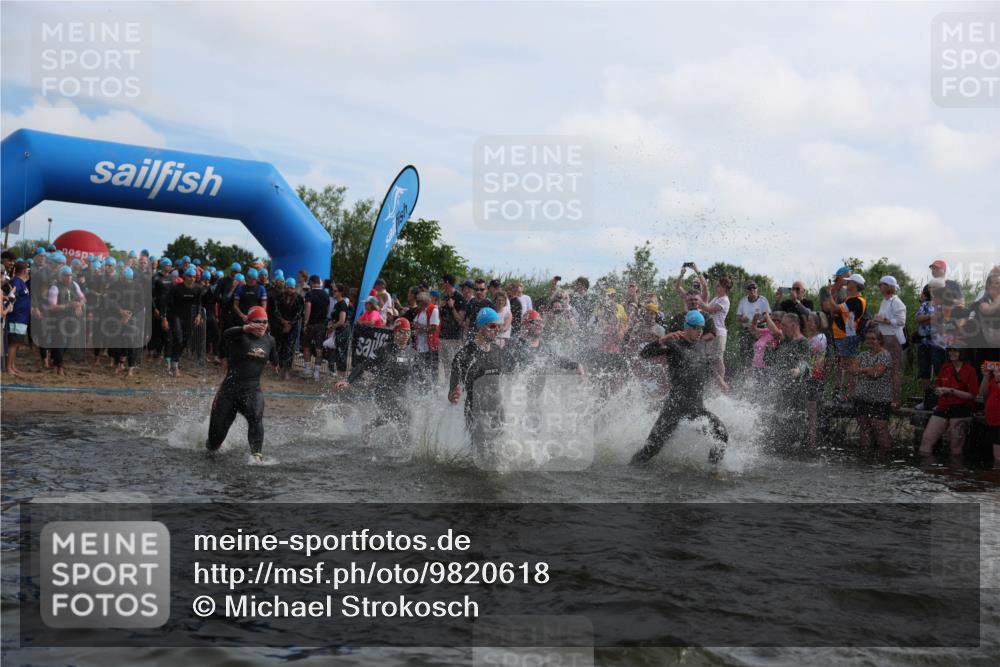 21.06.2026 - Viking Triathlon Michael Strokosch http://msf.ph/oto/9820618 21.06.2026 10:00:28 Schwimmen 1, 19, 21, 25, 31, 189, 334, 422, 474, 517, 547, 575, 610, 637, 669 meine-sportfotos.de
