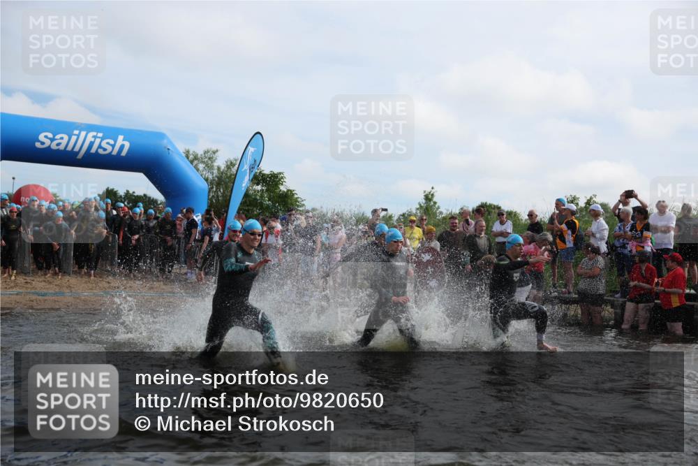 21.06.2026 - Viking Triathlon Michael Strokosch http://msf.ph/oto/9820650 21.06.2026 10:00:44 Schwimmen 46, 104, 119, 176, 371, 426, 441, 453, 466, 548, 565, 569, 620, 626, 643 meine-sportfotos.de