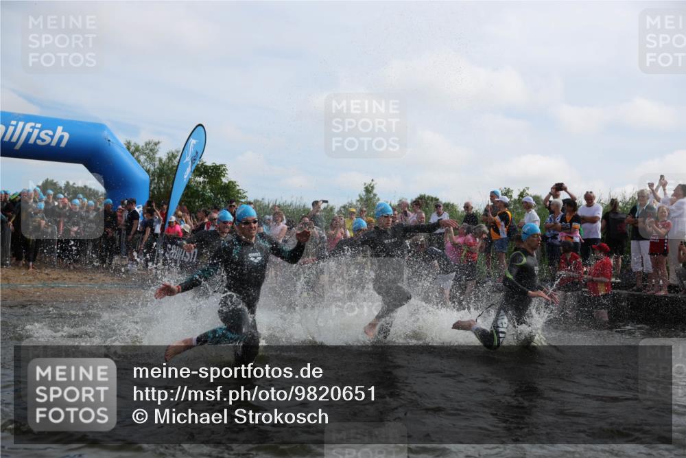 21.06.2026 - Viking Triathlon Michael Strokosch http://msf.ph/oto/9820651 21.06.2026 10:00:45 Schwimmen 46, 104, 119, 176, 371, 426, 441, 453, 466, 548, 565, 569, 620, 626, 643 meine-sportfotos.de