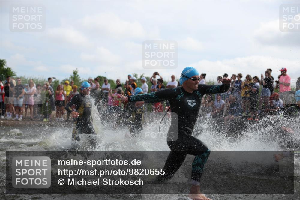 21.06.2026 - Viking Triathlon Michael Strokosch http://msf.ph/oto/9820655 21.06.2026 10:00:46 Schwimmen 46, 104, 119, 176, 371, 426, 441, 453, 466, 548, 565, 569, 620, 626, 643 meine-sportfotos.de