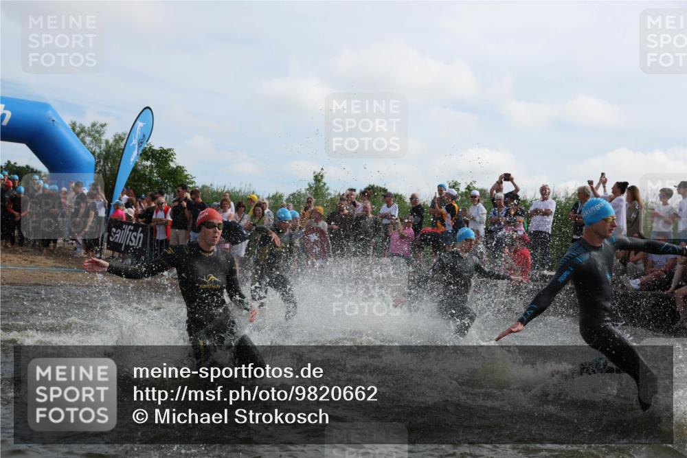 21.06.2026 - Viking Triathlon Michael Strokosch http://msf.ph/oto/9820662 21.06.2026 10:00:49 Schwimmen 27, 42, 46, 74, 98, 119, 176, 218, 371, 426, 441, 466, 565, 569, 643 meine-sportfotos.de