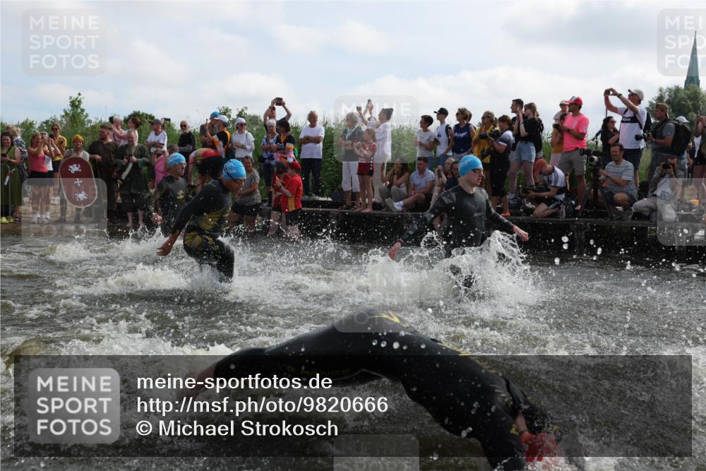 21.06.2026 - Viking Triathlon Michael Strokosch http://msf.ph/oto/9820666 21.06.2026 10:00:50 Schwimmen 27, 42, 46, 74, 98, 119, 176, 218, 371, 426, 441, 466, 565, 569, 643 meine-sportfotos.de