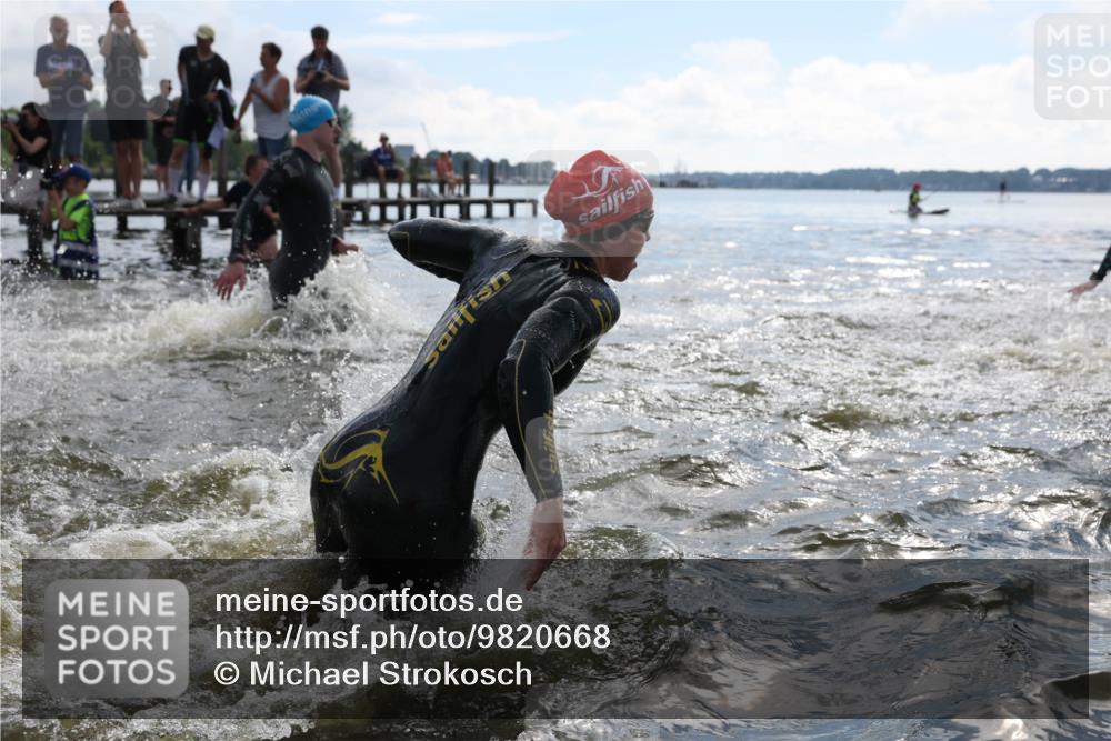 21.06.2026 - Viking Triathlon Michael Strokosch http://msf.ph/oto/9820668 21.06.2026 10:00:52 Schwimmen 27, 42, 46, 74, 98, 119, 176, 218, 371, 426, 441, 466, 565, 569, 643 meine-sportfotos.de