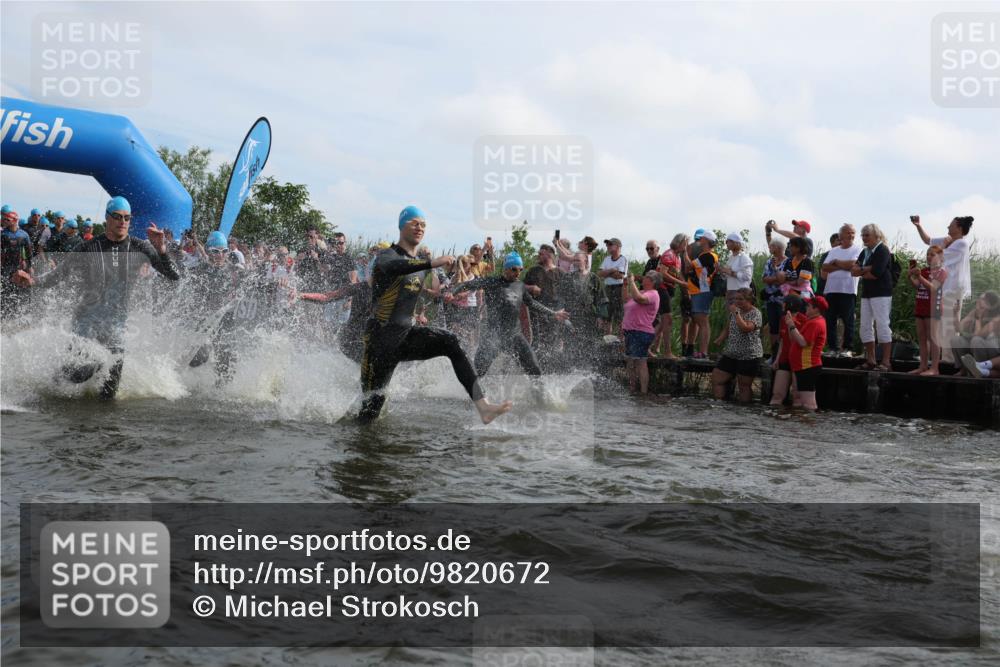 21.06.2026 - Viking Triathlon Michael Strokosch http://msf.ph/oto/9820672 21.06.2026 10:00:54 Schwimmen 17, 27, 42, 74, 98, 119, 176, 218, 371, 441, 454, 466, 506, 565, 569, 623, 640, 643 meine-sportfotos.de