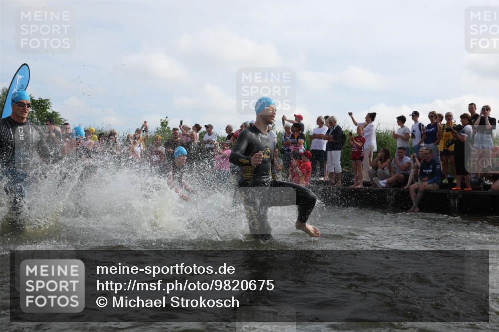 21.06.2026 - Viking Triathlon Michael Strokosch http://msf.ph/oto/9820675 21.06.2026 10:00:54 Schwimmen 17, 27, 42, 74, 98, 119, 176, 218, 371, 441, 454, 466, 506, 565, 569, 623, 640, 643 meine-sportfotos.de