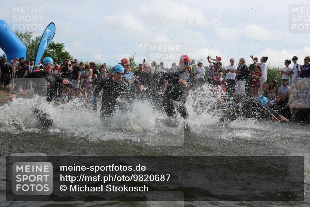 21.06.2026 - Viking Triathlon Michael Strokosch http://msf.ph/oto/9820687 21.06.2026 10:01:00 Schwimmen 14, 17, 27, 42, 74, 98, 180, 218, 249, 337, 454, 506, 527, 623, 640 meine-sportfotos.de