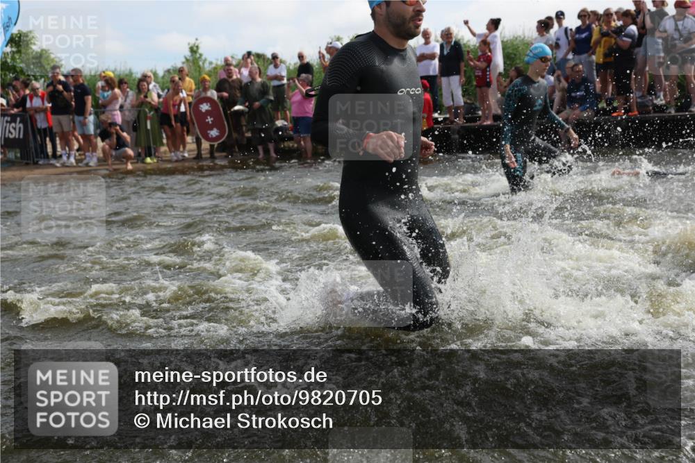 21.06.2026 - Viking Triathlon Michael Strokosch http://msf.ph/oto/9820705 21.06.2026 10:01:06 Schwimmen 5, 14, 17, 169, 180, 249, 270, 337, 342, 383, 454, 506, 527, 623, 640 meine-sportfotos.de