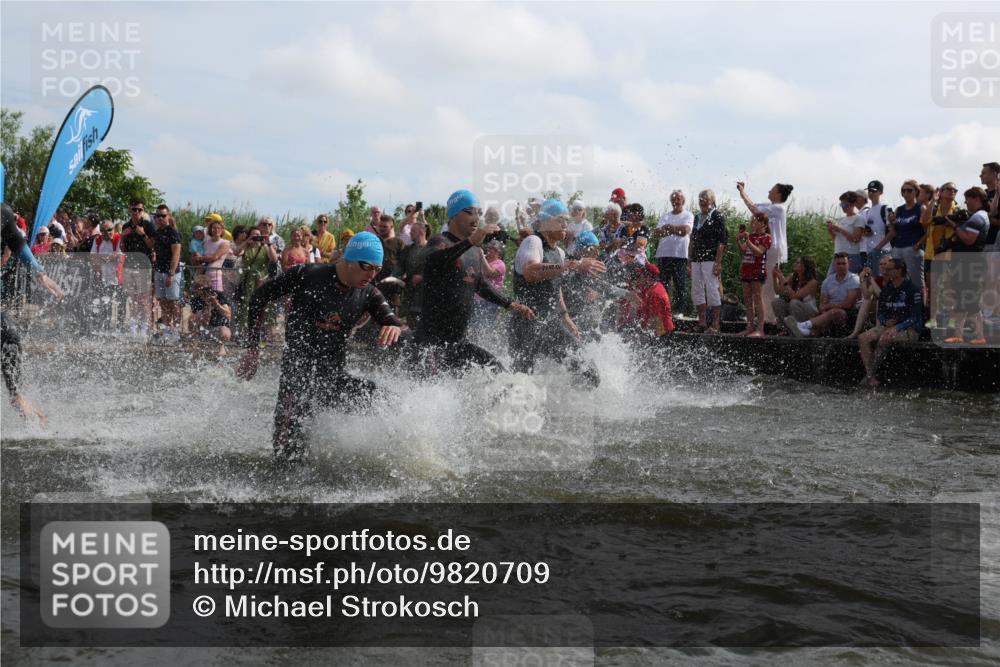 21.06.2026 - Viking Triathlon Michael Strokosch http://msf.ph/oto/9820709 21.06.2026 10:01:09 Schwimmen 5, 14, 65, 89, 169, 180, 249, 270, 280, 337, 342, 383, 447, 486, 527 meine-sportfotos.de