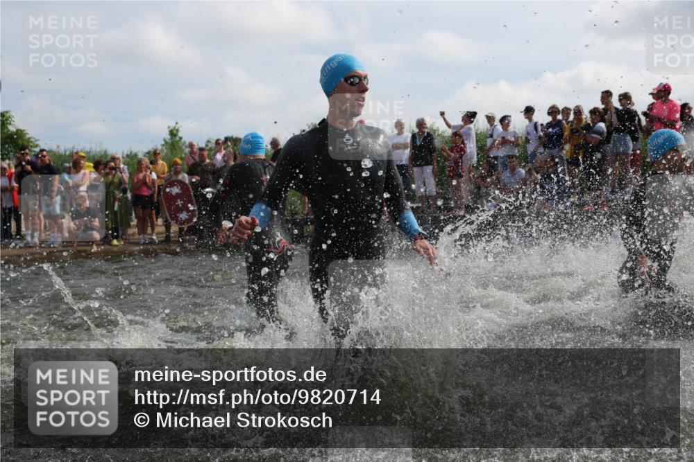 21.06.2026 - Viking Triathlon Michael Strokosch http://msf.ph/oto/9820714 21.06.2026 10:01:10 Schwimmen 5, 14, 65, 89, 169, 180, 249, 270, 280, 337, 342, 383, 447, 486, 527 meine-sportfotos.de