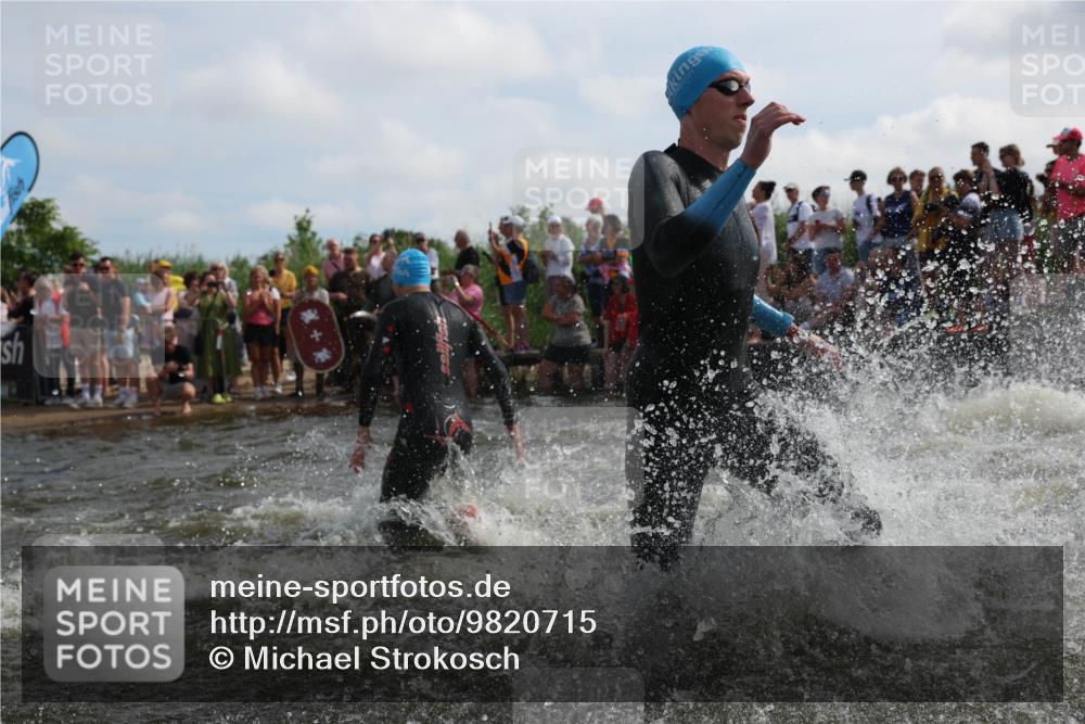 21.06.2026 - Viking Triathlon Michael Strokosch http://msf.ph/oto/9820715 21.06.2026 10:01:10 Schwimmen 5, 14, 65, 89, 169, 180, 249, 270, 280, 337, 342, 383, 447, 486, 527 meine-sportfotos.de