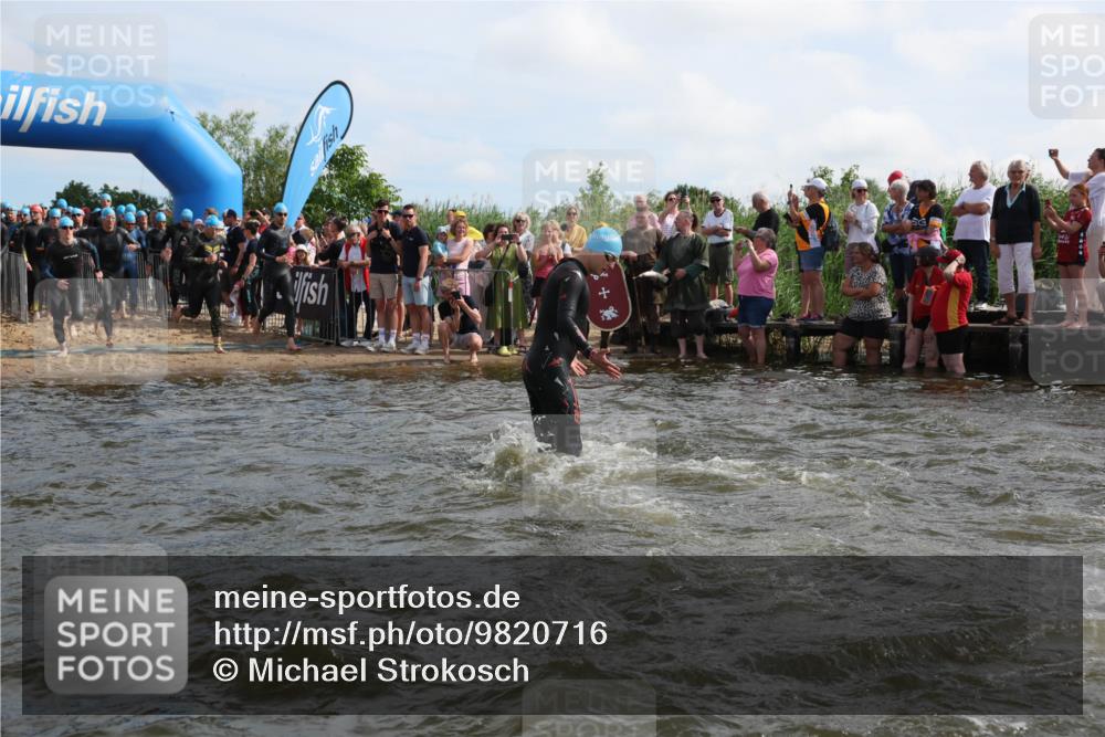21.06.2026 - Viking Triathlon Michael Strokosch http://msf.ph/oto/9820716 21.06.2026 10:01:12 Schwimmen 5, 14, 65, 89, 169, 180, 249, 270, 280, 337, 342, 383, 447, 486, 527 meine-sportfotos.de