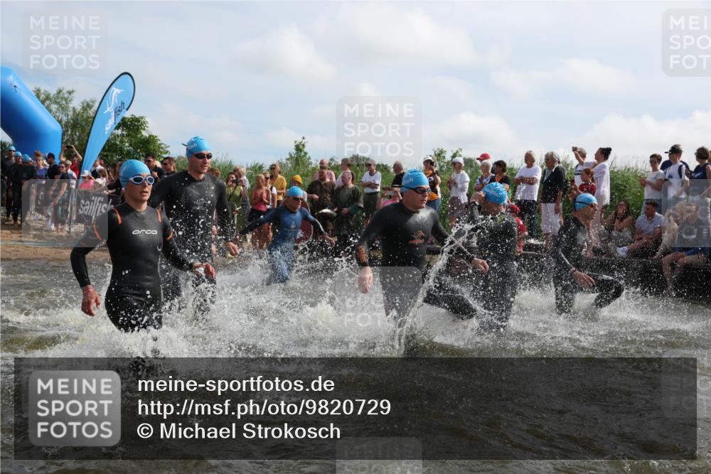 21.06.2026 - Viking Triathlon Michael Strokosch http://msf.ph/oto/9820729 21.06.2026 10:01:20 Schwimmen 18, 28, 51, 65, 89, 114, 131, 145, 242, 271, 280, 447, 486, 500, 665 meine-sportfotos.de