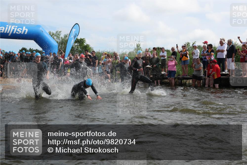 21.06.2026 - Viking Triathlon Michael Strokosch http://msf.ph/oto/9820734 21.06.2026 10:01:24 Schwimmen 13, 18, 26, 28, 51, 114, 131, 145, 242, 271, 300, 500, 568, 576, 665 meine-sportfotos.de