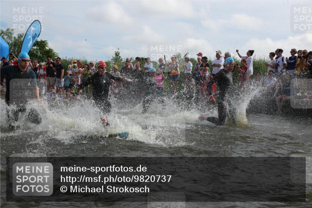 21.06.2026 - Viking Triathlon Michael Strokosch http://msf.ph/oto/9820737 21.06.2026 10:01:25 Schwimmen 13, 18, 26, 28, 51, 114, 131, 145, 242, 271, 300, 500, 568, 576, 665 meine-sportfotos.de