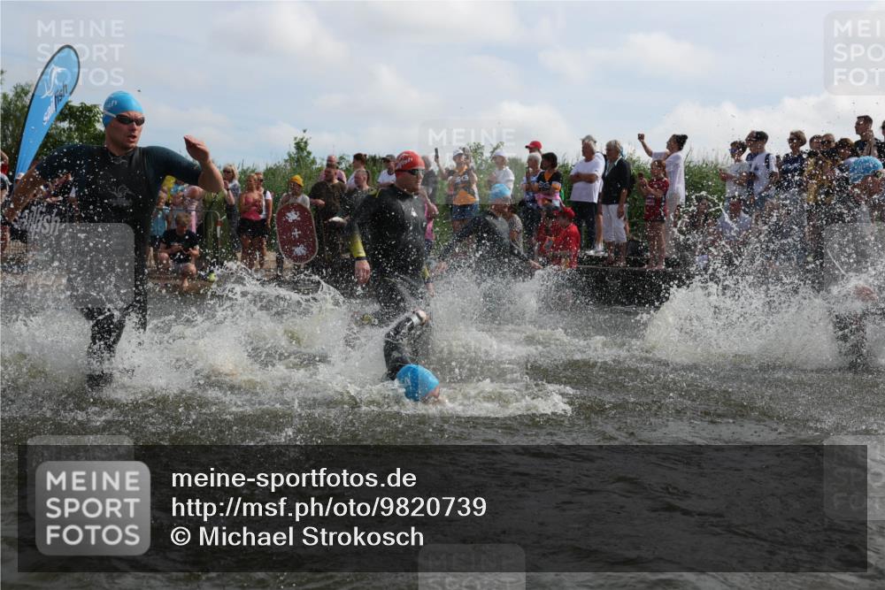 21.06.2026 - Viking Triathlon Michael Strokosch http://msf.ph/oto/9820739 21.06.2026 10:01:25 Schwimmen 13, 18, 26, 28, 51, 114, 131, 145, 242, 271, 300, 500, 568, 576, 665 meine-sportfotos.de