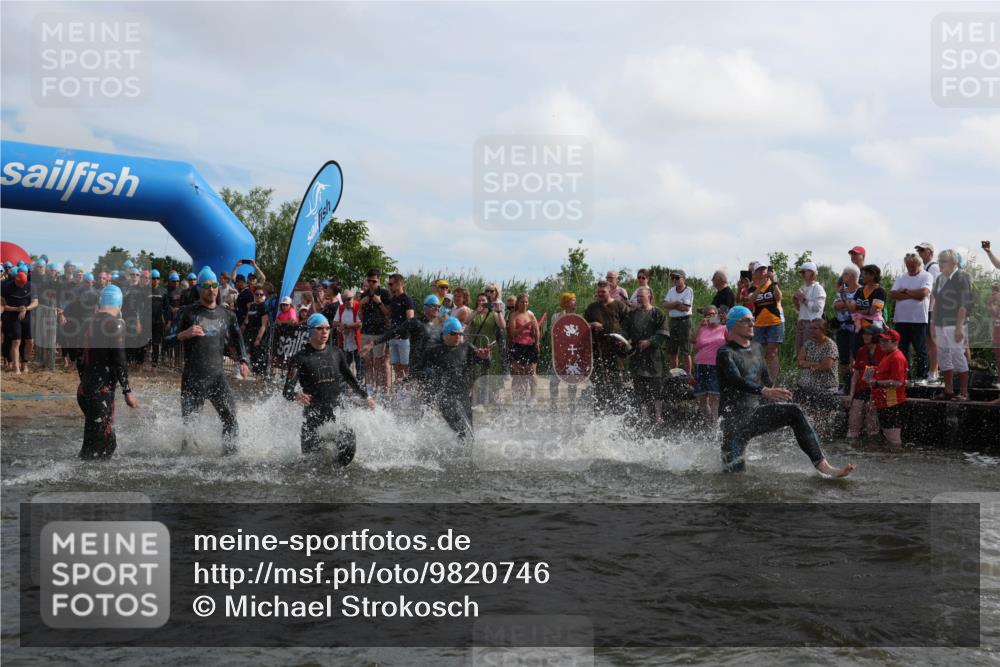 21.06.2026 - Viking Triathlon Michael Strokosch http://msf.ph/oto/9820746 21.06.2026 10:01:29 Schwimmen 13, 26, 28, 51, 62, 145, 300, 311, 359, 500, 551, 568, 576, 627, 665 meine-sportfotos.de