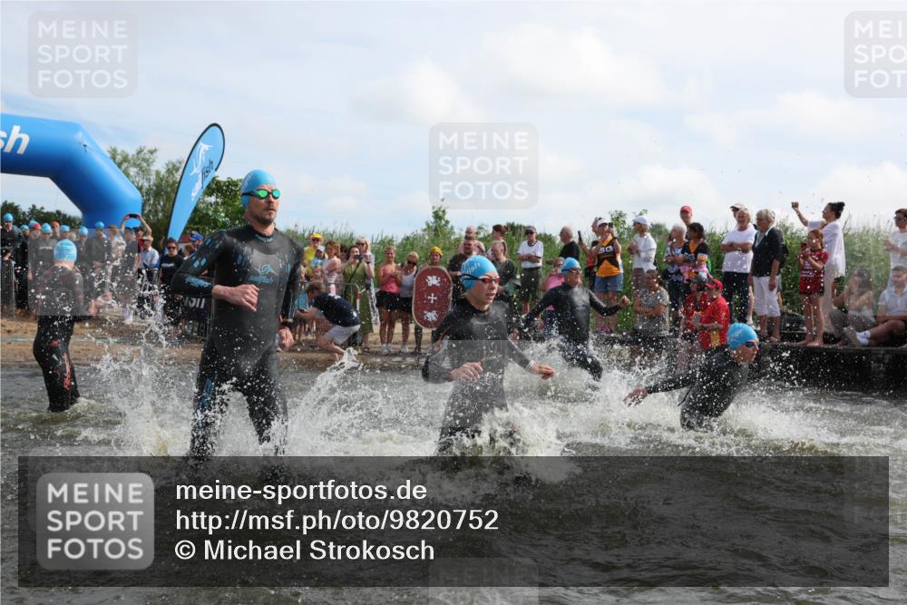 21.06.2026 - Viking Triathlon Michael Strokosch http://msf.ph/oto/9820752 21.06.2026 10:01:31 Schwimmen 13, 26, 28, 51, 62, 145, 300, 311, 359, 500, 551, 568, 576, 627, 665 meine-sportfotos.de