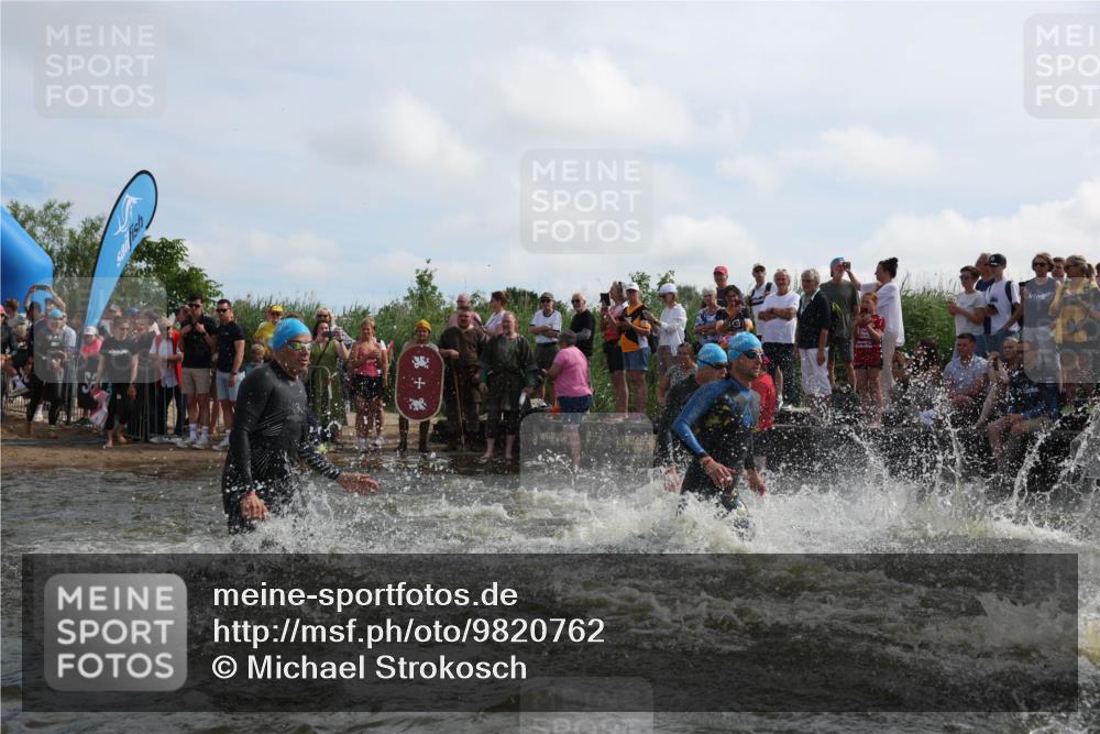 21.06.2026 - Viking Triathlon Michael Strokosch http://msf.ph/oto/9820762 21.06.2026 10:01:36 Schwimmen 13, 26, 62, 109, 113, 161, 278, 300, 311, 359, 551, 568, 576, 627, 633 meine-sportfotos.de