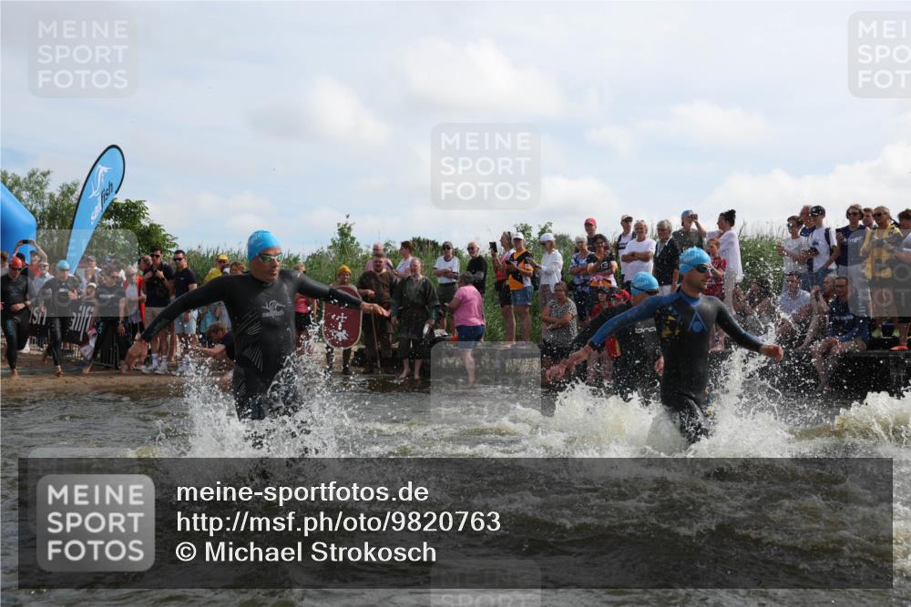 21.06.2026 - Viking Triathlon Michael Strokosch http://msf.ph/oto/9820763 21.06.2026 10:01:37 Schwimmen 13, 26, 62, 109, 113, 161, 278, 300, 311, 359, 551, 568, 576, 627, 633 meine-sportfotos.de