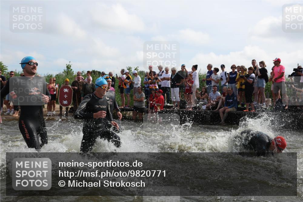 21.06.2026 - Viking Triathlon Michael Strokosch http://msf.ph/oto/9820771 21.06.2026 10:01:41 Schwimmen 38, 62, 109, 113, 161, 194, 278, 285, 311, 332, 359, 432, 551, 627, 633 meine-sportfotos.de