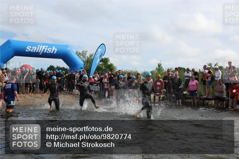 21.06.2026 - Viking Triathlon Michael Strokosch http://msf.ph/oto/9820774 21.06.2026 10:01:43 Schwimmen 38, 62, 109, 113, 161, 194, 278, 285, 311, 332, 359, 432, 551, 627, 633 meine-sportfotos.de