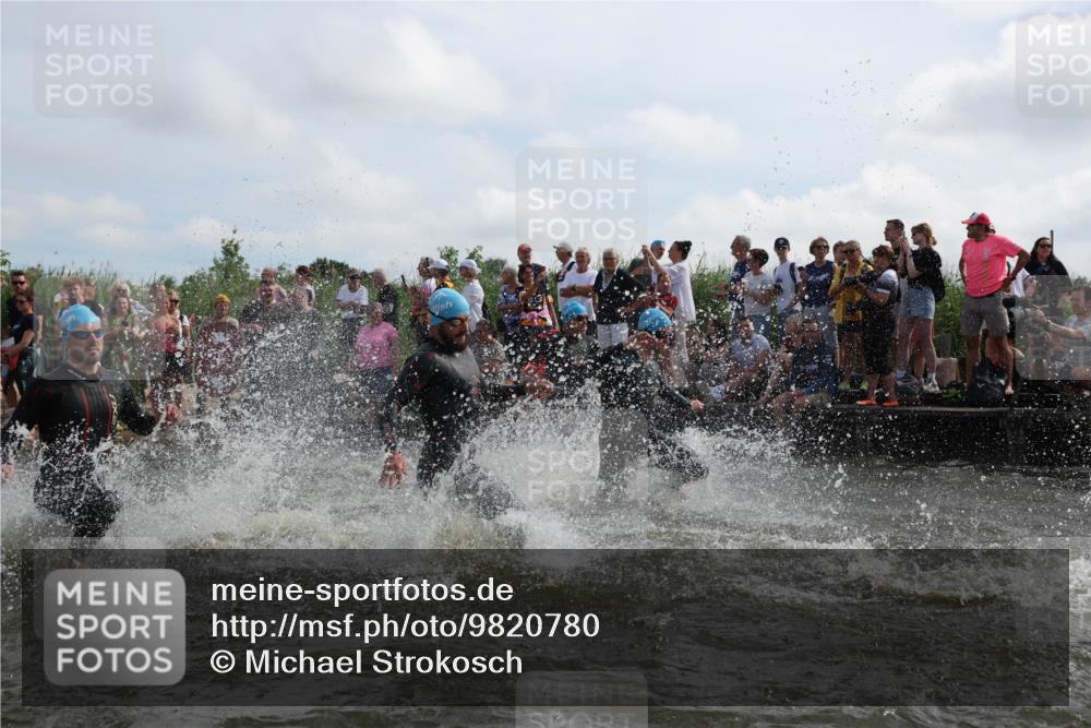 21.06.2026 - Viking Triathlon Michael Strokosch http://msf.ph/oto/9820780 21.06.2026 10:01:45 Schwimmen 38, 109, 113, 161, 194, 278, 285, 332, 343, 391, 432, 543, 621, 633, 644 meine-sportfotos.de
