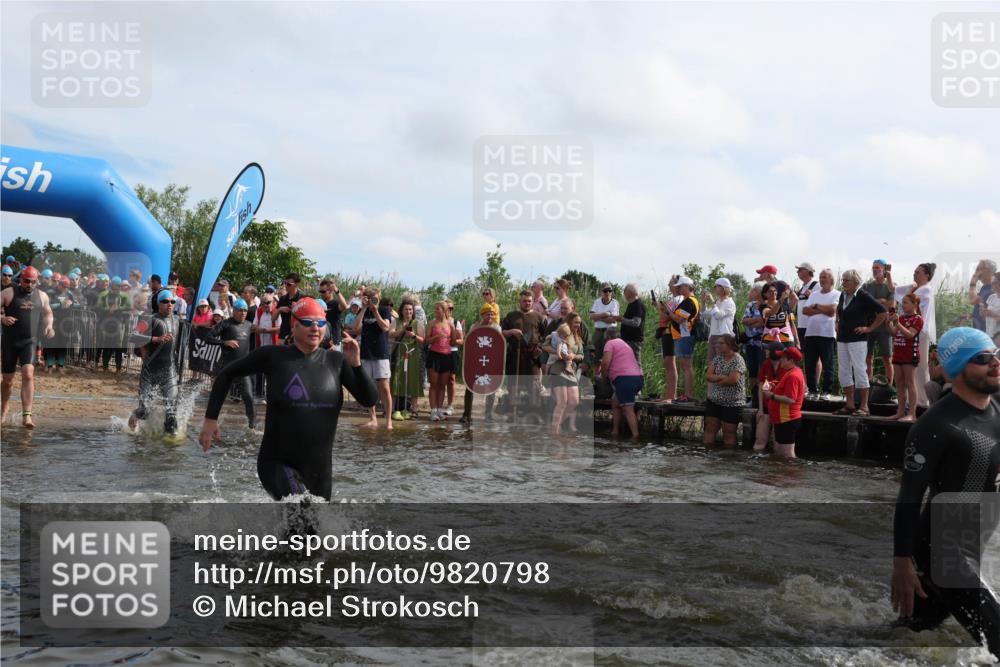21.06.2026 - Viking Triathlon Michael Strokosch http://msf.ph/oto/9820798 21.06.2026 10:01:53 Schwimmen 30, 55, 194, 221, 238, 265, 285, 332, 343, 380, 391, 543, 621, 644, 648, 664 meine-sportfotos.de